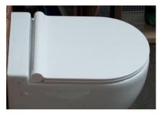 Royal Axa One Slim toilets�de m/softclose og QR - Hvid
