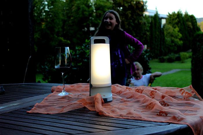 Lutec Dragonfly Solar bordlampe m/solceller - Hvid Lutec Dragonfly Solar bordlampe m/solceller - Hvid