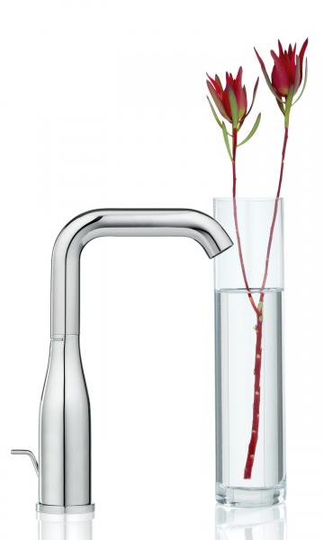 Grohe Essence New L h&aring;ndvaskarmatur m/bundventil og svingtud - Krom